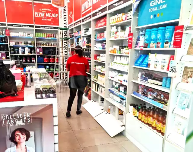 Principalmente en zonas turísticas, visitantes compran medicamentos regulados y omiten la receta médica