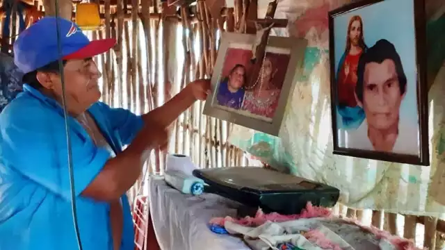 El hombre solo quiere mejorar su vivienda