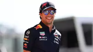 Literalmente, el piloto mexicano, Sergio Pérez, “recorrió” el circuito de la CDMX con los ojos cerrados