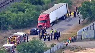 El 27 de junio, en una carretera de San Antonio, Texas, fue descubierto un tráiler con 85 personas sofocadas dentro de la caja
