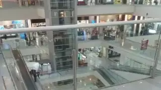 Muere hombre al caer del último piso de la plaza Town Center El Rosario, en CDMX