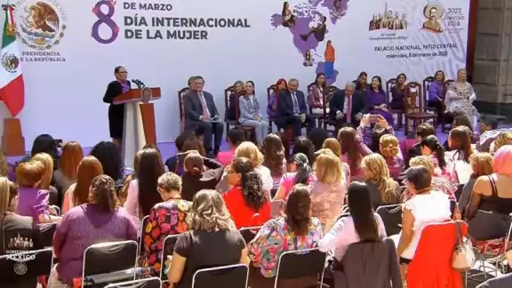 AMLO aseguró que la 4T ya es feminista AMLO aseguró que la 4T ya es feminista