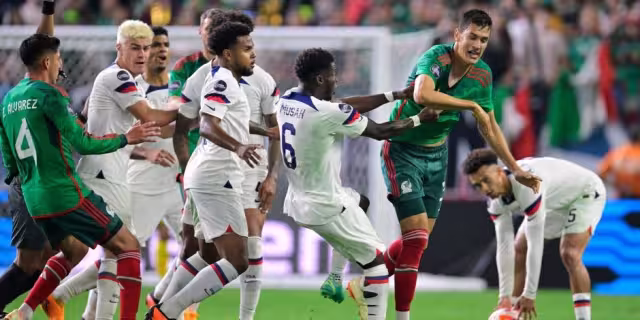 César Montes y Gerardo Arteaga recibieron una fuerte sanción de Concacaf, la cual deberán pagar en el transcurso de la Copa Oro 2023
