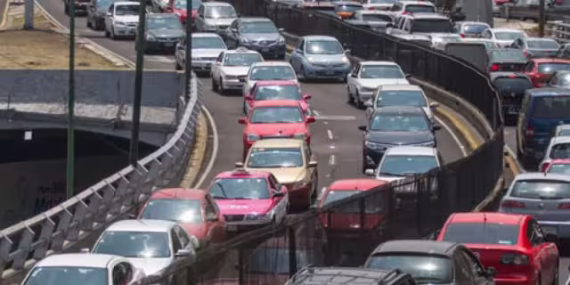 Checa qué coches no podrán transitar este sábado en la Ciudad de México y Estado de México.