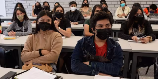 Universidad Nacional Autónoma de México señaló que ha habido cambios en el comportamiento del COVID-19, si bien la situación se mantiene en “calma”; esto pidió a la comunidad