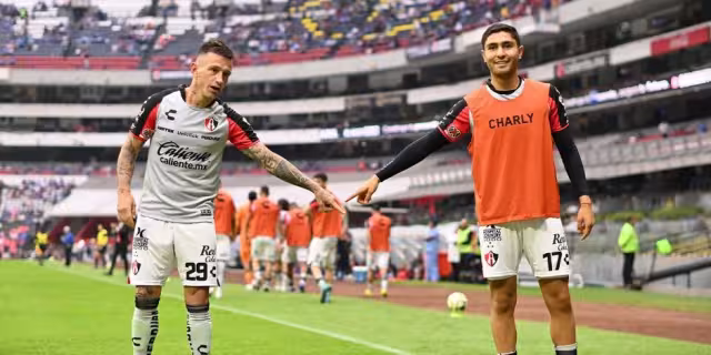 Los Rojinegros del Atlas se metieron a la cancha del Estadio Azteca y vencieron al Cruz Azul por la mínima