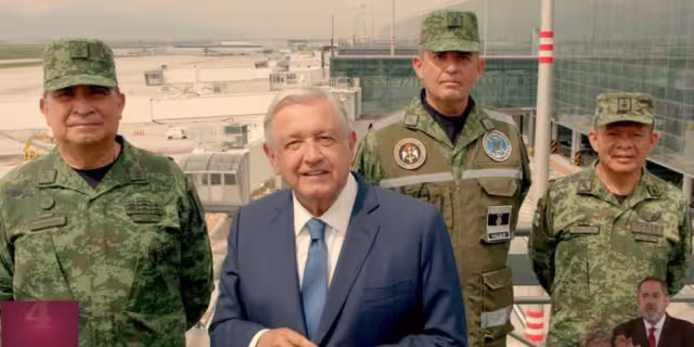 AMLO presume que el AIFA es el "mejor aeropuerto de América Latina"