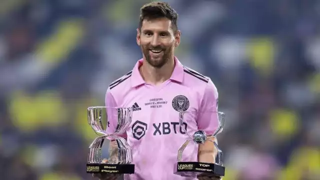 Lionel Messi se convierte en el futbolista con más títulos oficiales en la historia