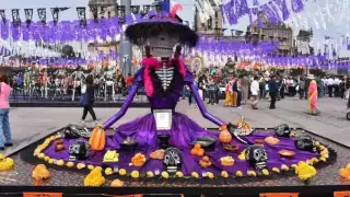 Después de un año de pandemia, la Megaofrenda de Día de Muertos regresa al Zócalo capitalino. ¿Cuándo se podrá visitar?