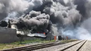 La empresa llamada Grupo Protexa señala que el incendio comenzó minutos antes de las tres de la tarde del presente día