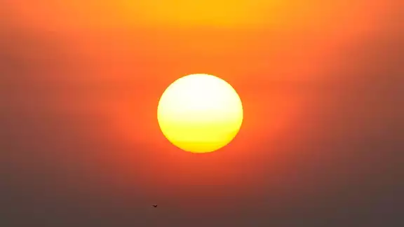 El solsticio puede ocurrir cada año entre el 20 y 23 de junio dependiendo de las cercanías de un año bisiesto El solsticio puede ocurrir cada año entre el 20 y 23 de junio dependiendo de las cercanías de un año bisiesto