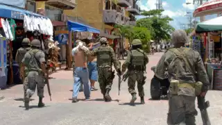 Detuvieron a el “Rizos” del Cártel del Golfo, estaba junto a otros 25 disfrutando de una piscina en Quintana Roo