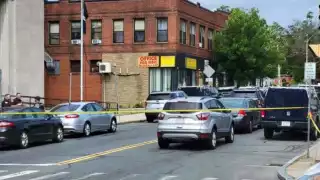 La zona fue acordonada por las autoridades para comenzar las investigaciones