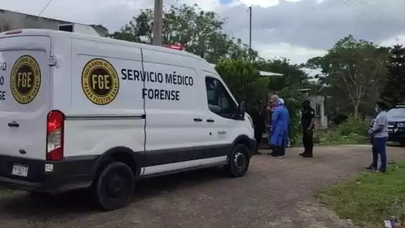 El cuerpo sin vida de un individuo fue levantado de un predio por personal del Semefo El cuerpo sin vida de un individuo fue levantado de un predio por personal del Semefo