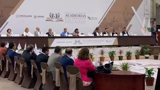 Seis maestros campechanos participaron en el encuentro nacional celebrado en Durango