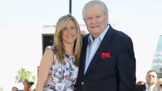Muere el actor John Aniston, padre de Jennifer Aniston, a los 89 años
