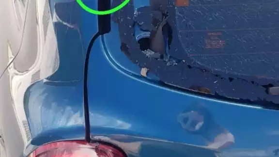 Chetumaleña pide Ayuda de daño Vehicular