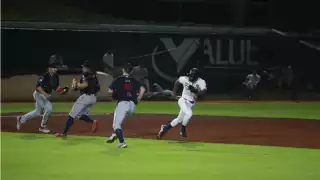 Tecolotes de los Dos Laredos vencieran 4-2 a los Tigres de Quintana Roo enla serie 27 de la Temporada 2022 de la Liga Mexicana de Béisbol