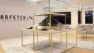 Luego de dar a conocer el precio, en redes sociales han bautizado a Farfetch como el "heredero de Balenciaga"