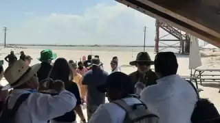 Las Coloradas: Guías de turistas protagonizan discusión al negarles la entrada a las lagunas rosas