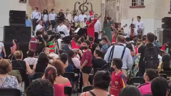 Por otro lado mencionó que la gente de Villas Otoch se merece el concierto de la paz Por otro lado mencionó que la gente de Villas Otoch se merece el concierto de la paz