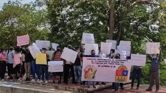 Los trabajadores son afectados ante el cambio de gobierno que se aproxima Los trabajadores son afectados ante el cambio de gobierno que se aproxima