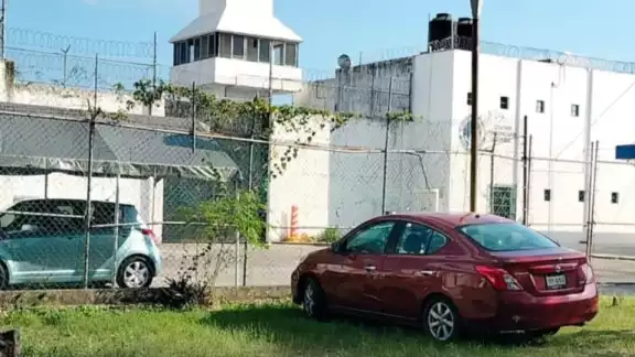 Su detención de manera formal ocurrió minutos antes de la media noche de este viernes Su detención de manera formal ocurrió minutos antes de la media noche de este viernes