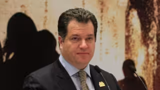 El empresario cuenta con orden de aprehensión por el delito de defraudación fiscal