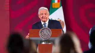 El presidente López Obrador dijo que el asesinato de al menos 20 personas se debió a un ataque de un "grupo contra otro".