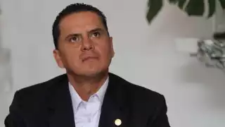 Una jueza federal ordenó suspender el proceso contra el ex gobernador del estado de Nayarit, Roberto Sandoval Castañeda, por falsificación de documentos