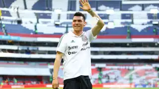 El mexicano viajó a tierras aztecas para atender la lesión que arrastra desde el juego del Tri ante Panamá del pasado mes de febrero