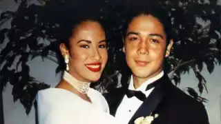 Cada año, el guitarrista de la reina del Tex-Mex dedica un mensaje para recordar al amor de su vida