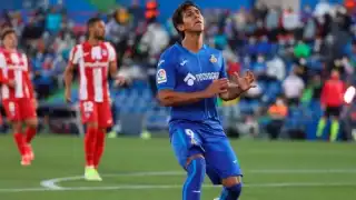 Con solo 8 partidos disputados, el mexicano termina su primera aventura en el futbol de Europa.