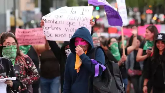 Feministas realizan una marcha por el 8M en la CDMX