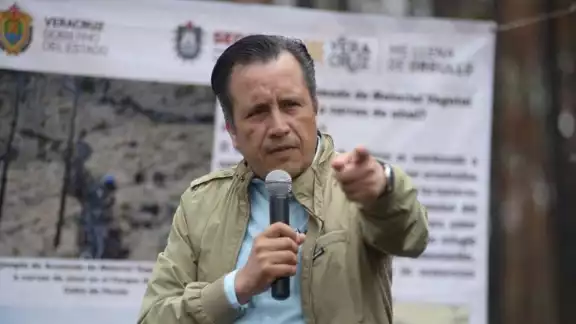 Cuitláhuac García fue el blanco de las amenazas de un grupo armado en Veracruz Cuitláhuac García fue el blanco de las amenazas de un grupo armado en Veracruz