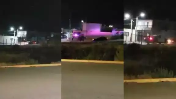 El joven intentó darse a la fuga realizando maniobras en reversa pero policías alcanzaron a detenerlo El joven intentó darse a la fuga realizando maniobras en reversa pero policías alcanzaron a detenerlo