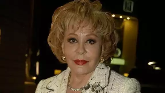 La actriz Silvia Pinal se encuentra triste por el robo de sus pertenencias La actriz Silvia Pinal se encuentra triste por el robo de sus pertenencias