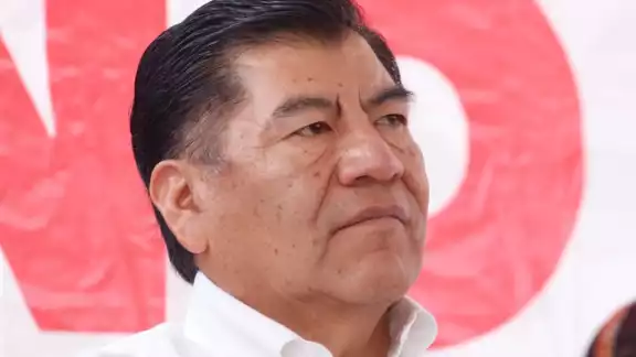 El 11 de abril del 2019, fue emitida una orden de aprehensión en contra del ex gobernador