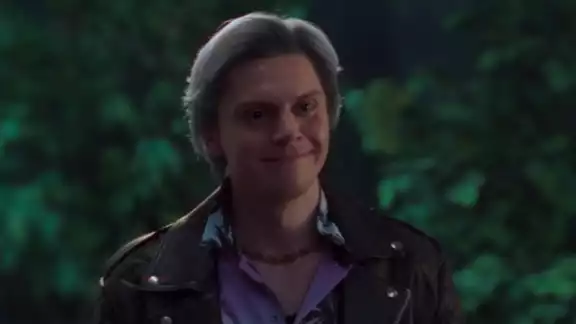 Evan Peters sorprende en Wandavision, como Quicksilver Evan Peters sorprende en Wandavision, como Quicksilver