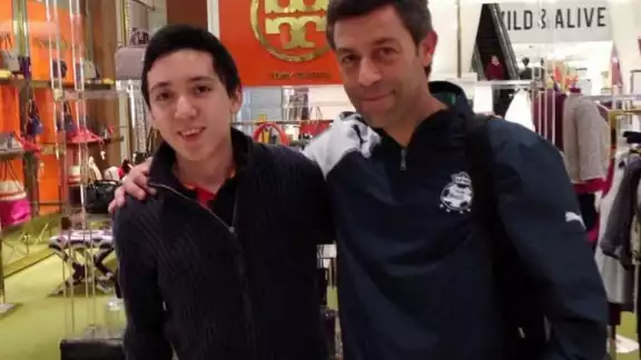 El técnico descubierto por Pedro Caixinha está hospitalizado y pide ayuda a la Secretaría de Relaciones Exteriores. El técnico descubierto por Pedro Caixinha está hospitalizado y pide ayuda a la Secretaría de Relaciones Exteriores.