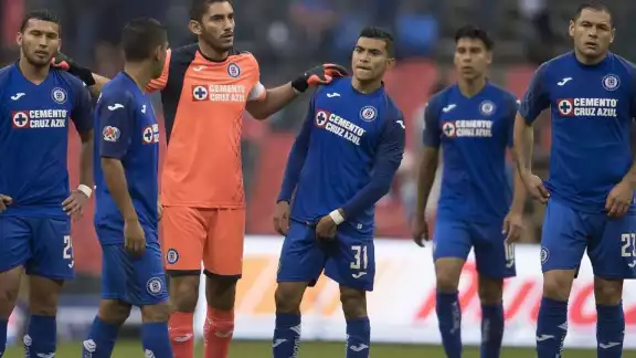Pumas deberá ganar el encuentro si desea ingresar a la repesca, mientras que una victoria del Cruz Azul les asegura la Liguilla