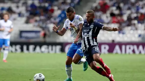 Cruz Azul recibe en el Estadio Azteca a los Rayados del Monterrey en la Jornada 5 de la Liga MX Cruz Azul recibe en el Estadio Azteca a los Rayados del Monterrey en la Jornada 5 de la Liga MX