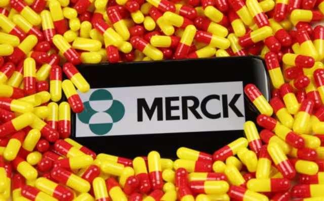 Reino Unido confirmará cómo se implementará ese tratamiento contra el COVID-19 en los pacientes a su debido tiempo.
