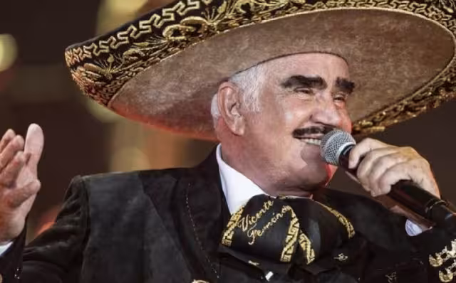 Un audio donde se escucha la voz de Vicente Fernández Jr. habría confirmando la presunta enfermedad del cantante