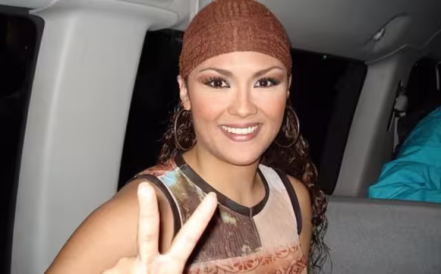 La guapa cantante también se estrenó como mamá y autora de libros.