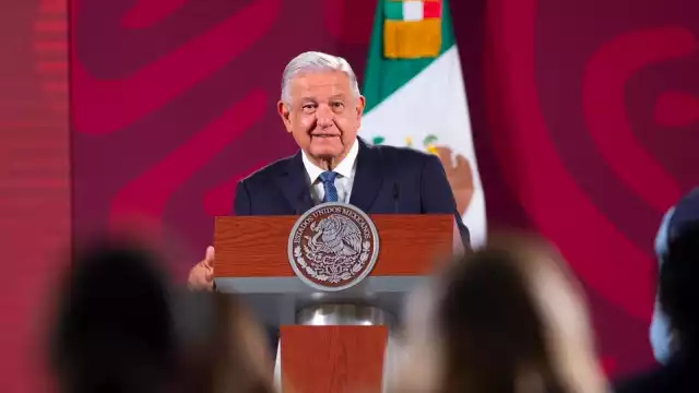 El presidente López Obrador dijo que el asesinato de al menos 20 personas se debió a un ataque de un "grupo contra otro".