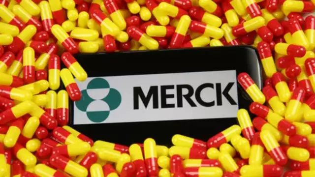 Reino Unido confirmará cómo se implementará ese tratamiento contra el COVID-19 en los pacientes a su debido tiempo.
