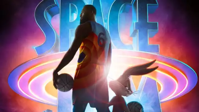LeBron James y Bugs Bunny en un poster de la película