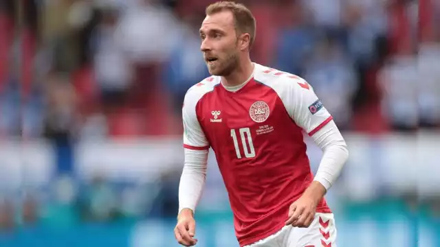 El centrocampista Christian Eriksen,  se desplomó durante el partido entre Dinamarca-Finlandia de la Eurocopa