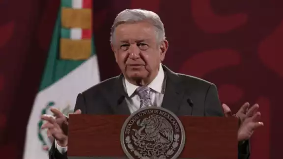 AMLO aseguró que no se darán a conocer los nombres de los jueces para evitar humillarlos.
AMLO aseguró que no se darán a conocer los nombres de los jueces para evitar humillarlos.
